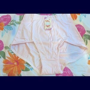 Lacy assorted embroidery design print panties L